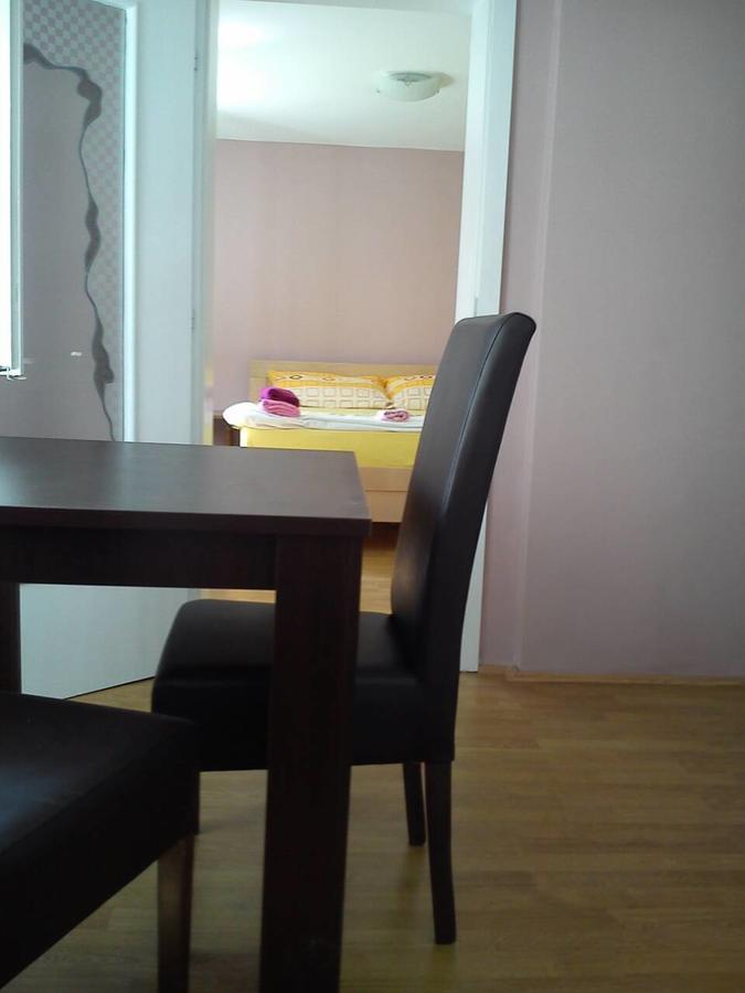 Apartment Holiday Vrnjacka Banja Exterior photo